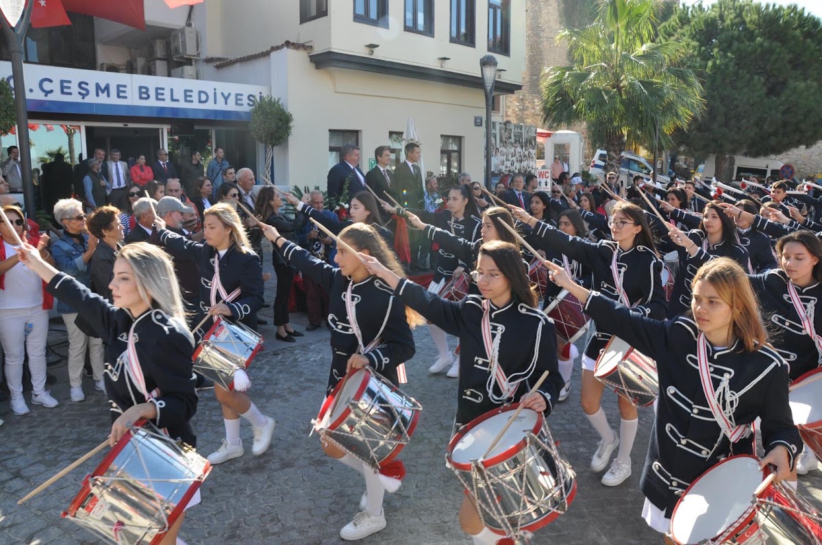 Çeşme Atatürk Anadolu Lisesi galeri 2