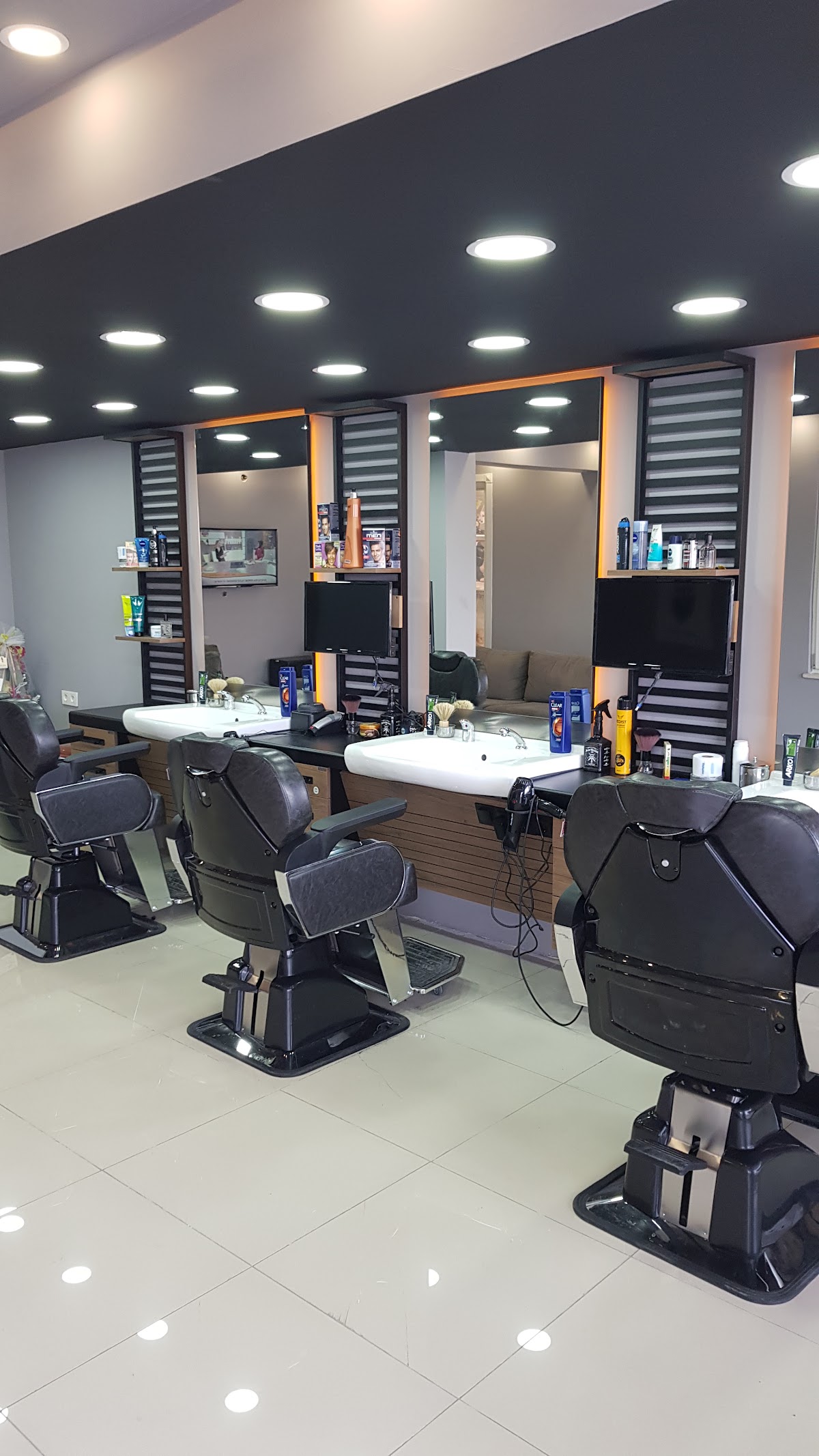 Engin yılmaz barbers club galeri 2
